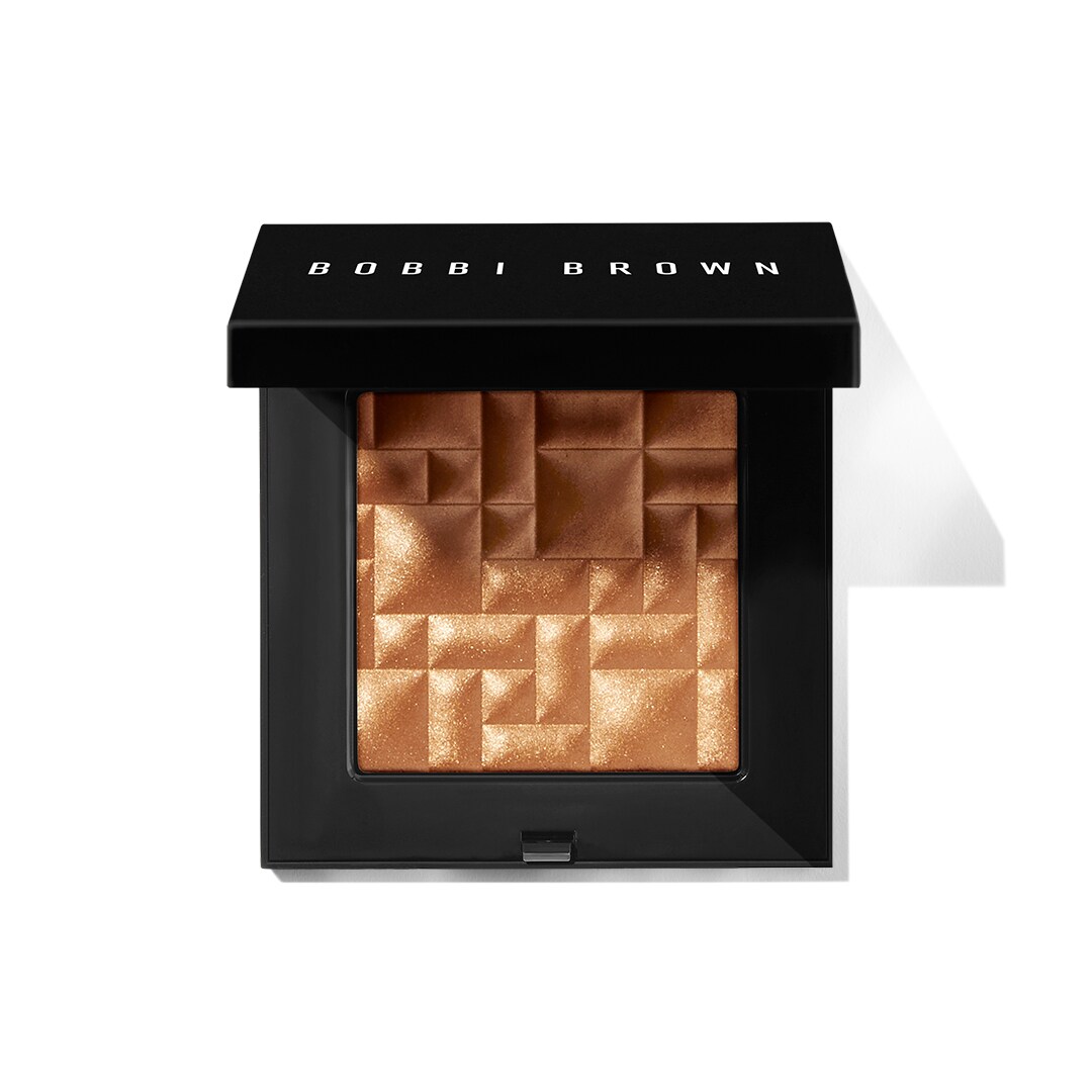 限定品 BOBBI BROWN ハイライティングパウダー Petal Glow 限定品新品BOBBI BROWN PAC-MAN ハイライティングパウダー NEWS
